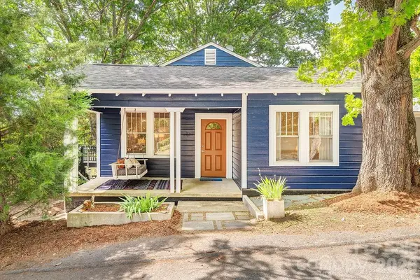 33 Green Oak Road, Asheville, NC 28804
