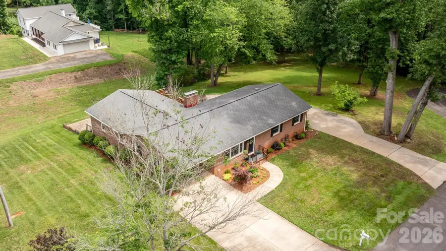 3301 Windsor Place, Statesville, NC 28625 - #3