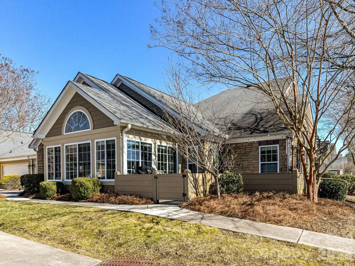 5433 Prosperity View Drive, Charlotte, NC 28269 - #1