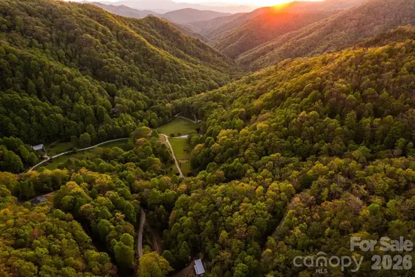 000 Unahala Creek Drive, Bryson City, NC 28713