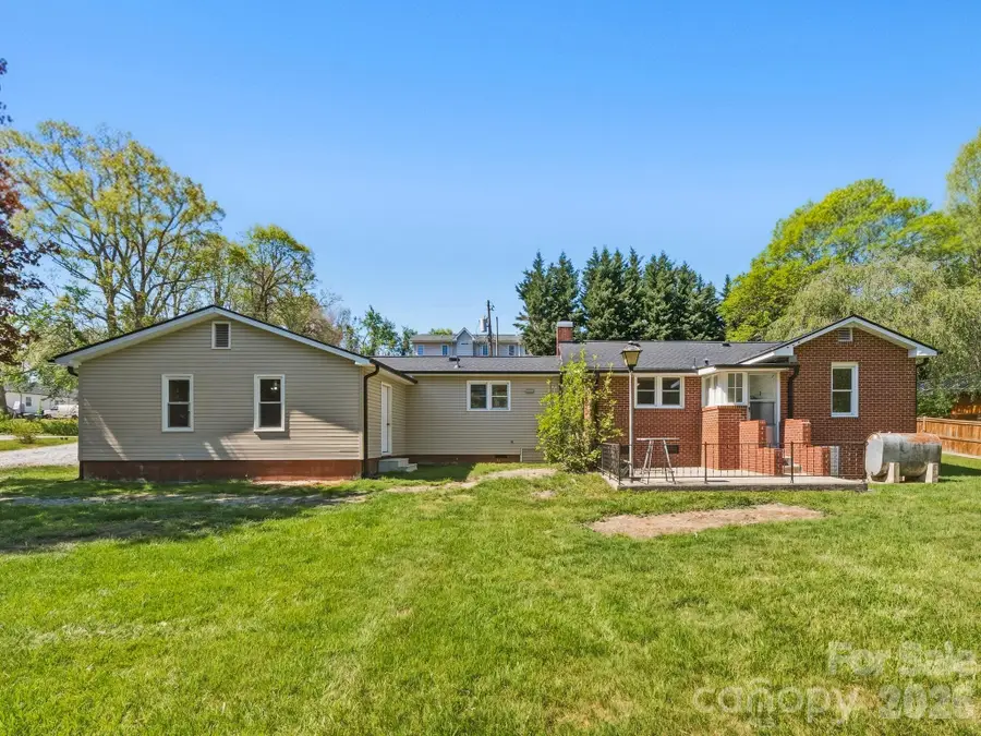318 Resort Street, Hendersonville, NC 28792 - #3