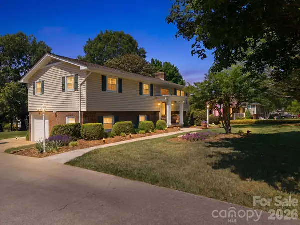 2340 24th Avenue Ne, Hickory, NC 28601