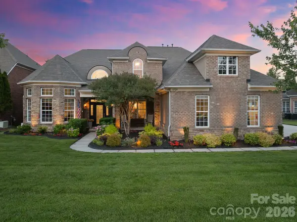 11729 Avaly Lane, Charlotte, NC 28277