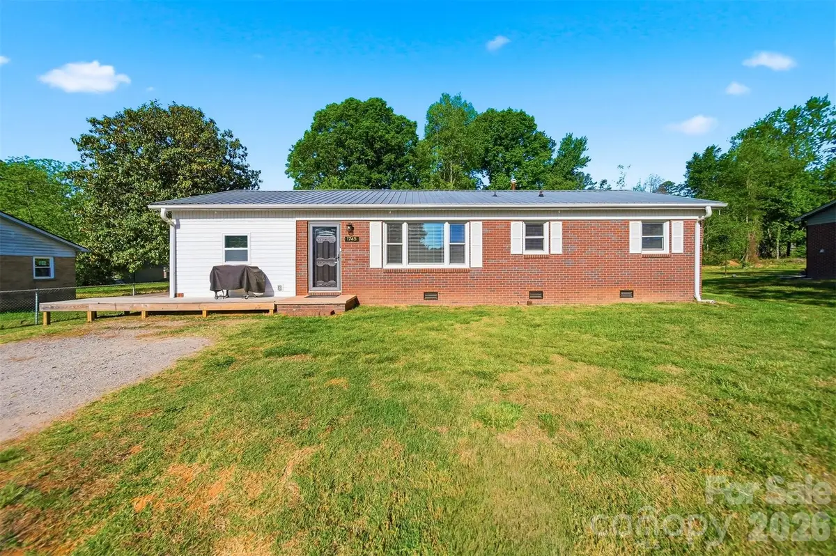 1745 26th Street Ne, Hickory, NC 28601 - #1