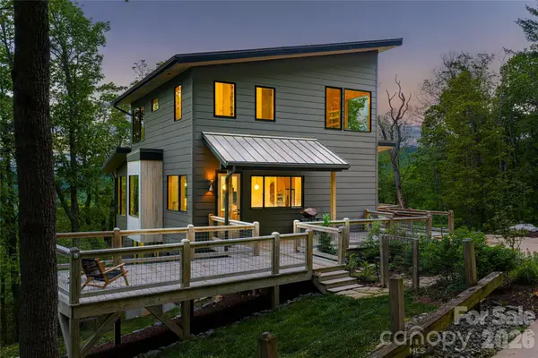 77 Mcintyre Drive, Asheville, NC 28803