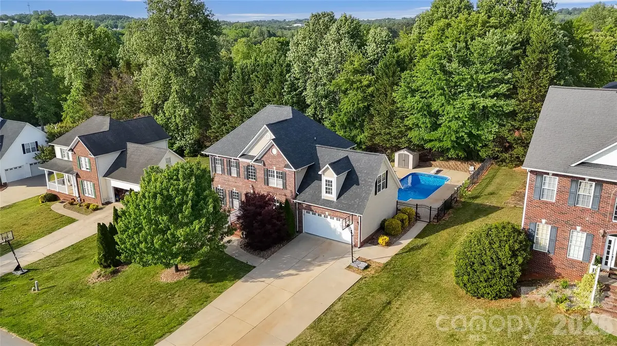 2604 Ironwood Drive, Hickory, NC 28602 - #1