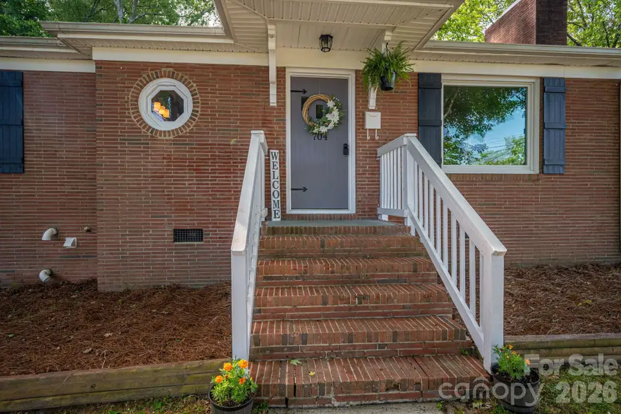 704 Dogwood Avenue, Lincolnton, NC 28092 - #3
