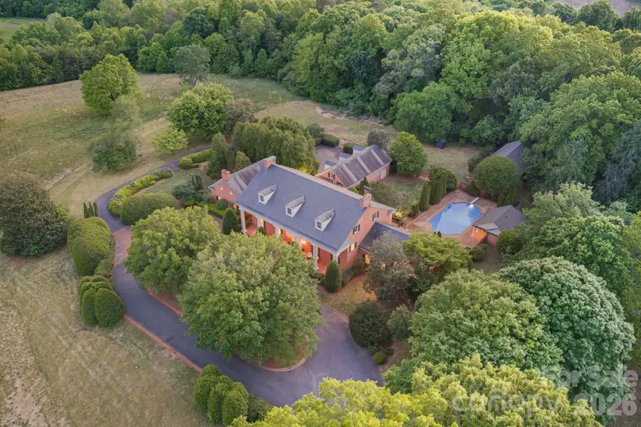 1486 Knolls Drive, Newton, NC 28658 - #3