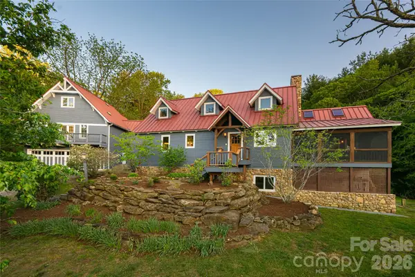 10 and 12 Dogwood Hills Lane, Weaverville, NC 28787