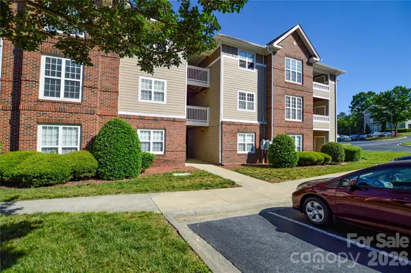 9810 Campus Walk Lane #F, Charlotte, NC 28262