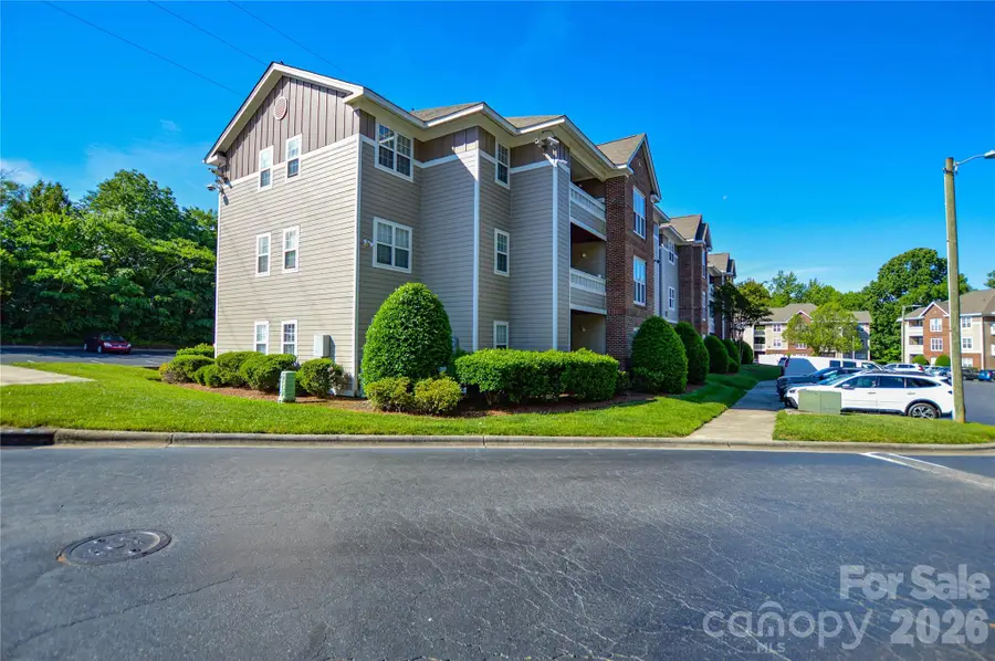 9810 Campus Walk Lane #F, Charlotte, NC 28262 - #3