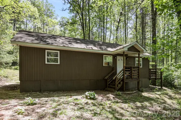 521 Lake Falls Road, Hendersonville, NC 28739