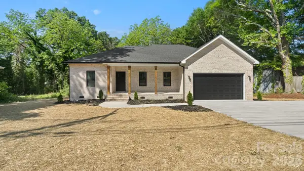511 North Flint Street, Lincolnton, NC 28107