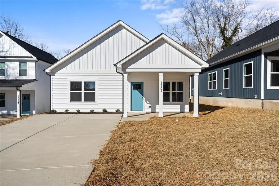 1562 7th Avenue Drive Sw, Hickory, NC 28602 - #2