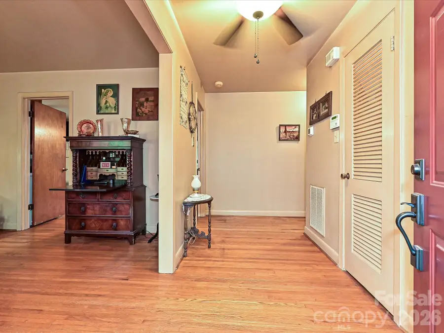 720 Aintree Road, Charlotte, NC 28215 - #2