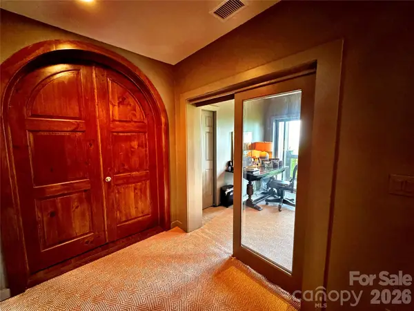 337 Rhododendron Lane, Burnsville, NC 28714
