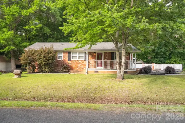 6517 Riverine Drive, Charlotte, NC 28216