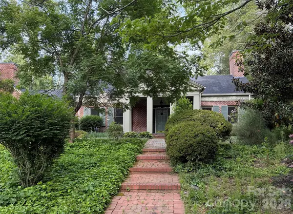 109 Stuyvesant Road, Asheville, NC 28803