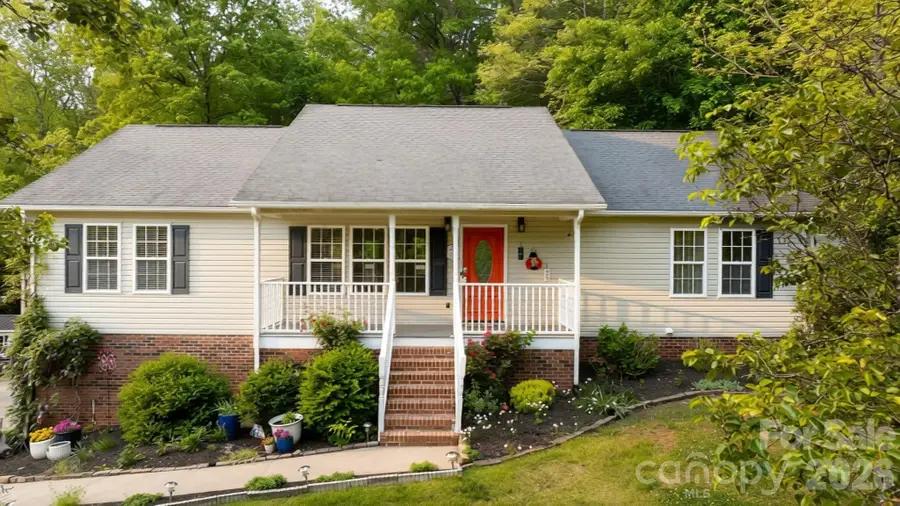 1011 Cambridge Court, Lenoir, NC 28645 - #3
