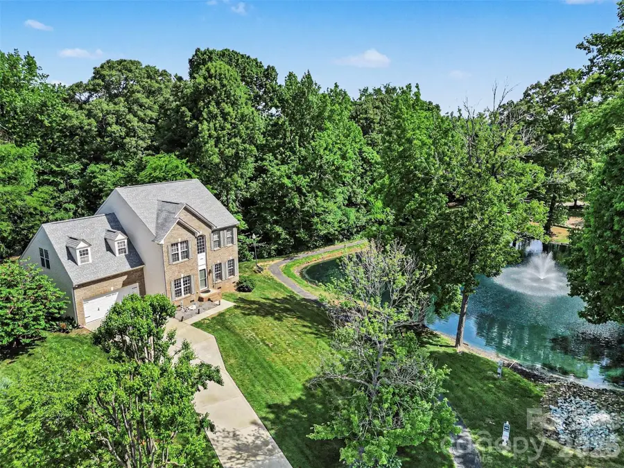 10904 Carver Pond Road, Charlotte, NC 28269 - #2