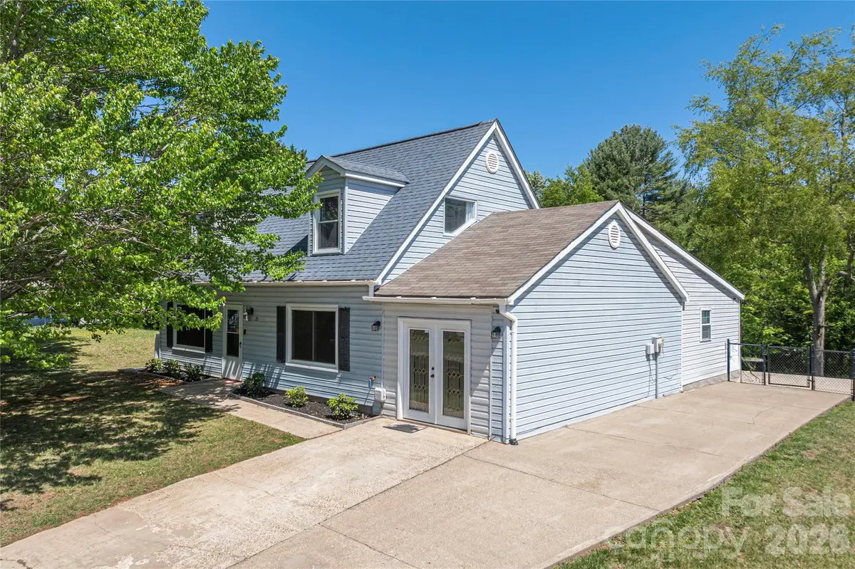 20 Lionel Place, Asheville, NC 28806 - #1