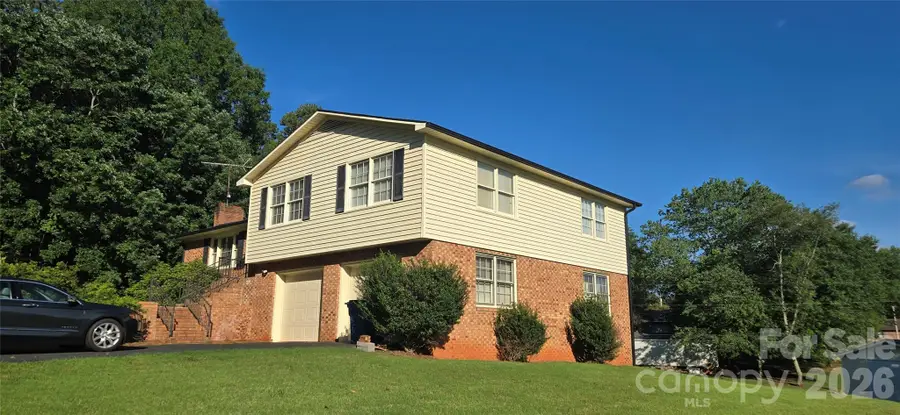 131 N Morvue Loop N, Statesville, NC 28625 - #2