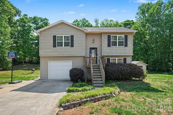 2056 Redberry Lane, Conover, NC 28613