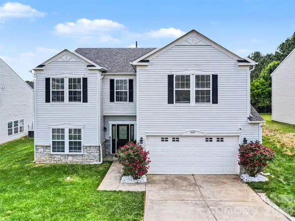 3425 Pikes Peak Drive, Gastonia, NC 28052