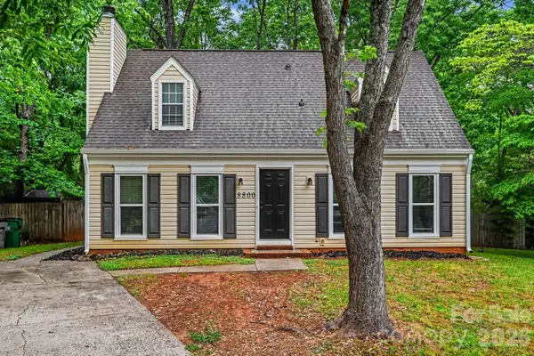 8800 Royal Scot Lane, Charlotte, NC 28227