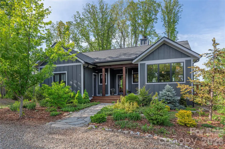 660 Elk Mountain Scenic Highway, Asheville, NC 28804 - #2