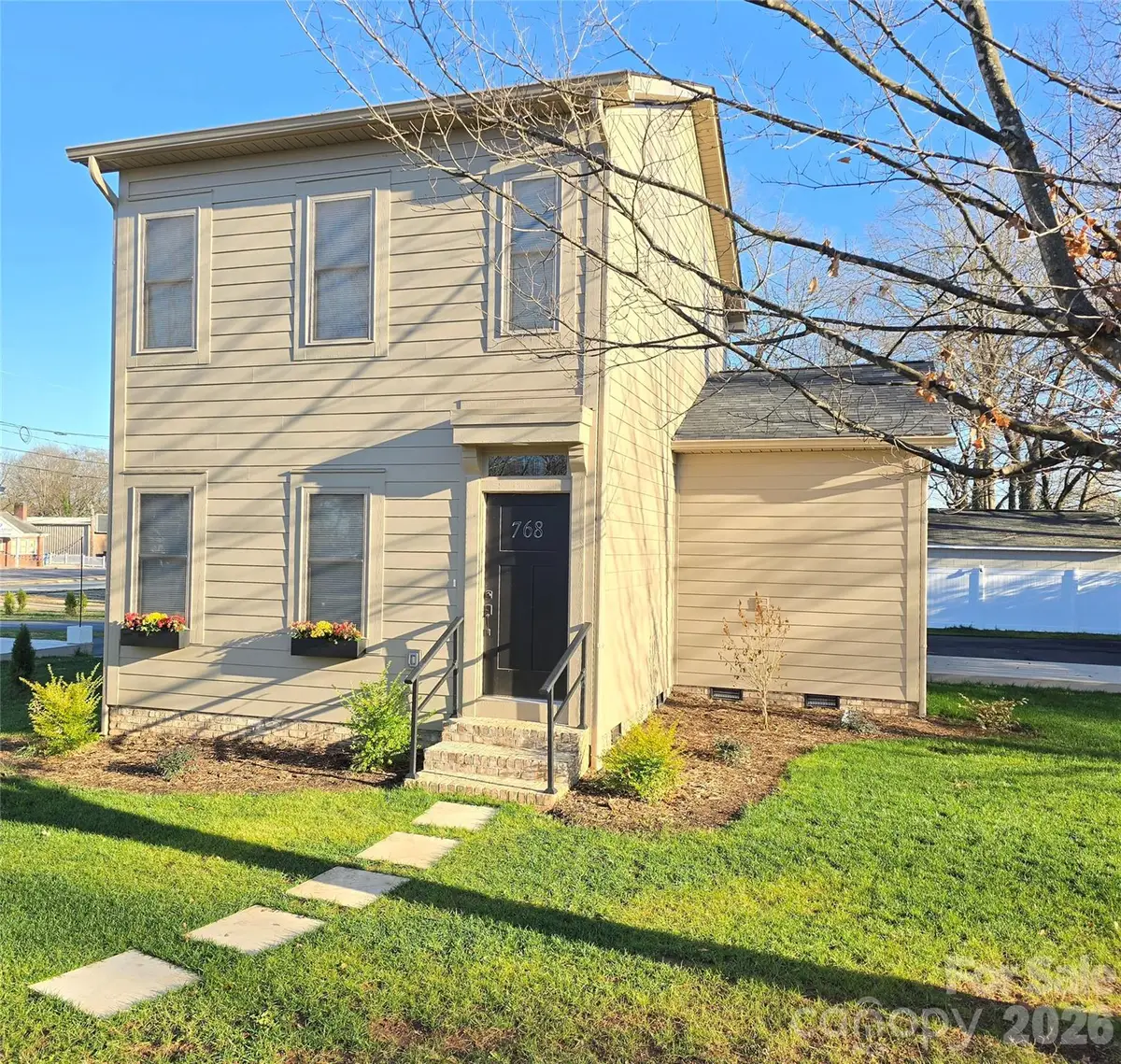 768 8th Street Ne, Hickory, NC 28601 - #1