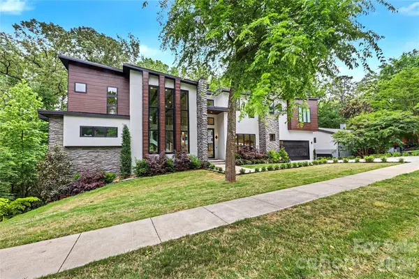 2810 Huntingtowne Farms Lane, Charlotte, NC 28210