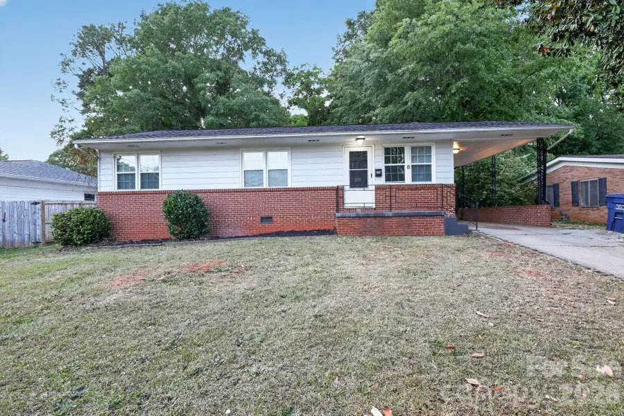 220 Woodview Avenue, Spartanburg, SC 29306 - #3