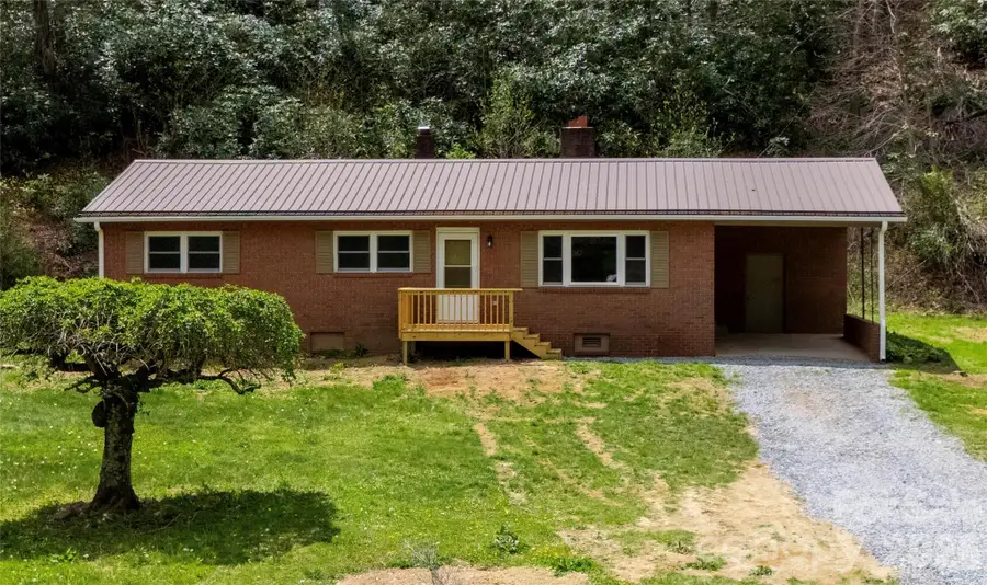 8855 Bugger Hollow Road, Jonas Ridge, NC 28652 - #2