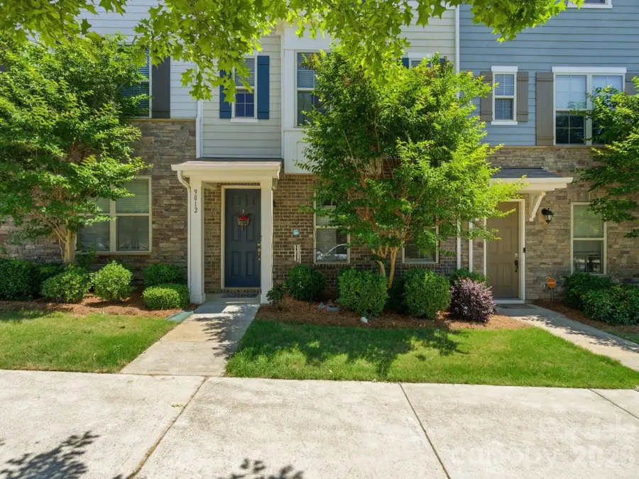 9812 Ainslie Downs Street, Charlotte, NC 28273 - #3