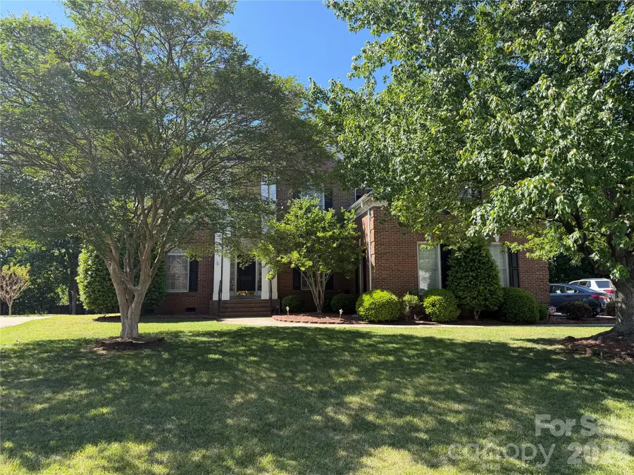 11025 Fountaingrove Drive, Charlotte, NC 28262 - #3