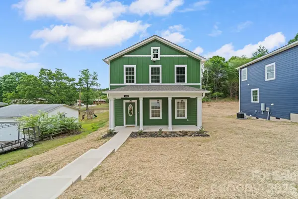 908 Dewey Street, Badin, NC 28009