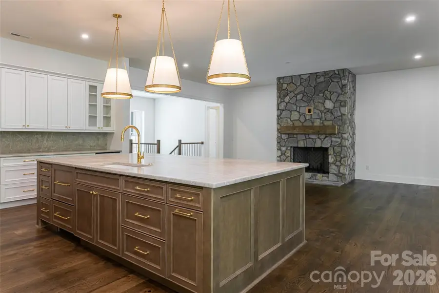 99 Little Cherokee Ridge, Hendersonville, NC 28739 - #2