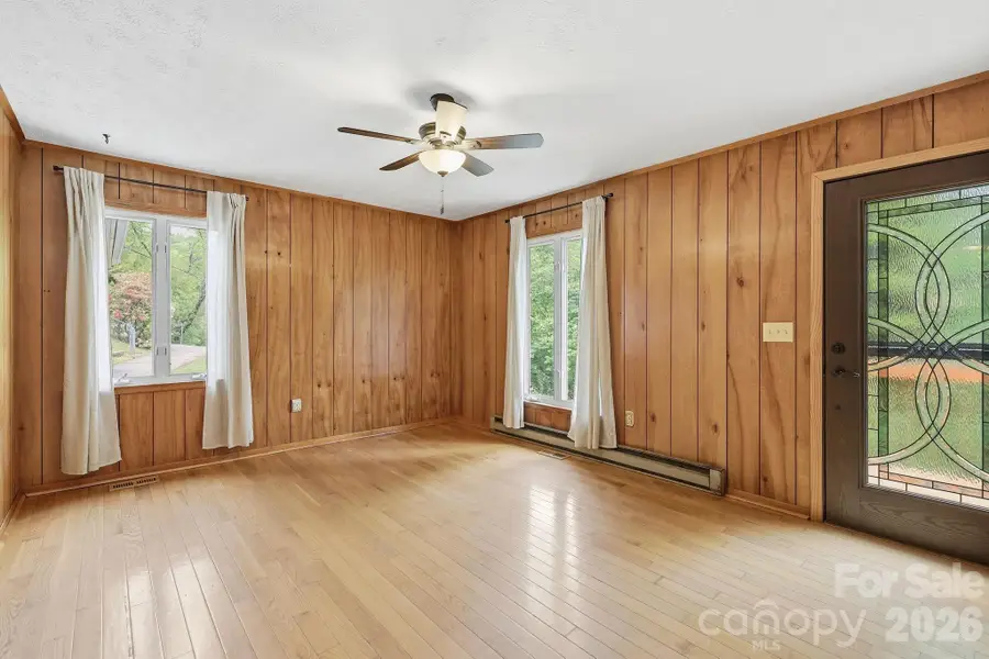 959 Oakmont Drive, Canton, NC 28716 - #2