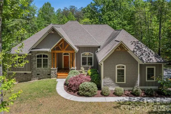 349 Freedom Trail Court, Zirconia, NC 28790