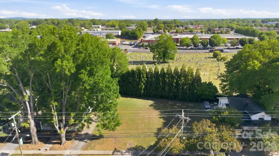 424 W 2nd Avenue, Gastonia, NC 28052 - #3