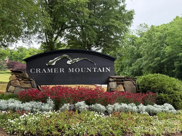 300 Maymont Drive, Cramerton, NC 28032