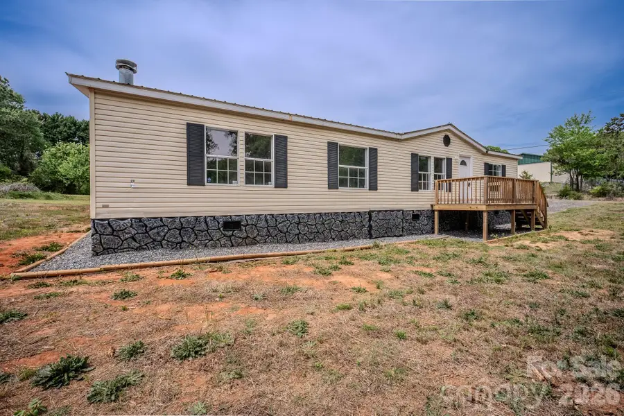 2932 23rd Avenue Ne, Hickory, NC 28601 - #2
