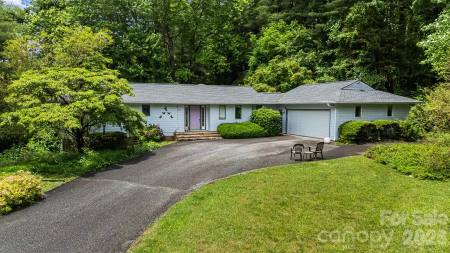 11 Beaumont Drive, Hendersonville, NC 28739 - #2