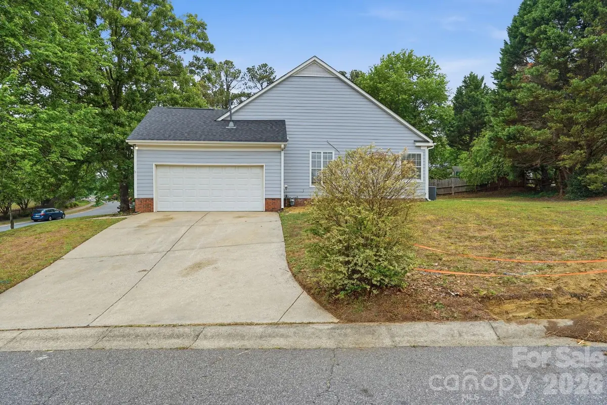 7200 Daerwood Place, Charlotte, NC 28215 - #1