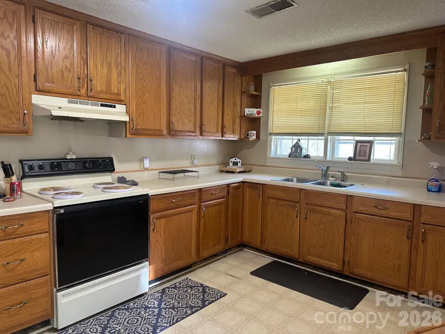 4637 Cascade Road, Kershaw, SC 29067 - #2