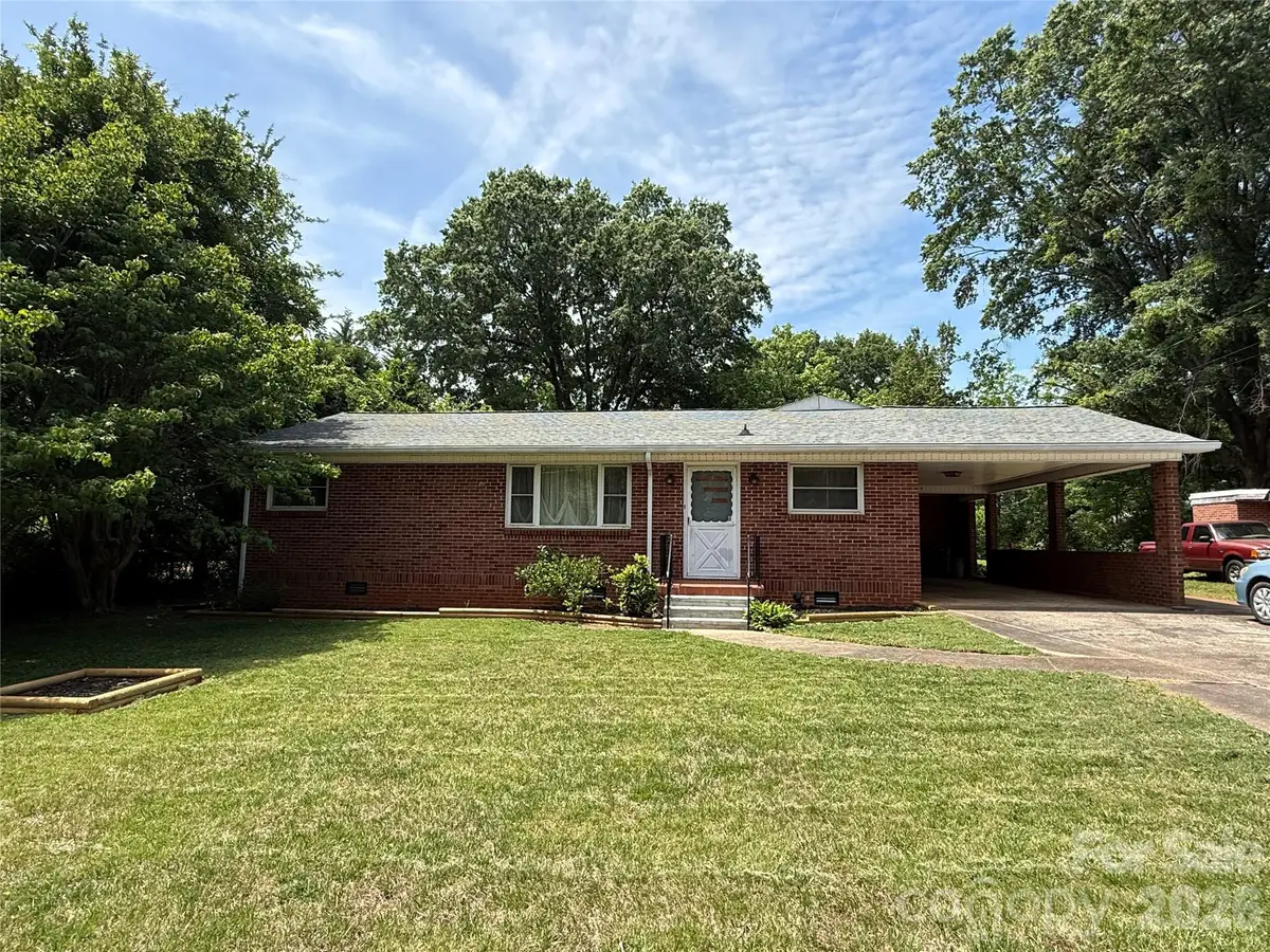 2012 N Deal Avenue, Newton, NC 28658 - #1