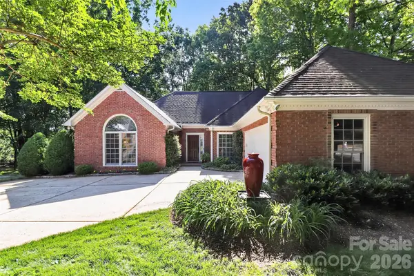 8902 Taunton Drive, Huntersville, NC 28078
