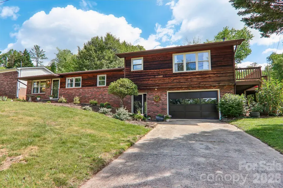 401 Lower Grassy Branch Road, Asheville, NC 28805 - #2