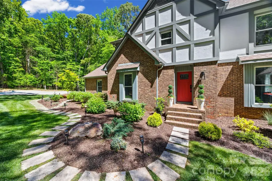 517 Raintree Drive, Matthews, NC 28104 - #2